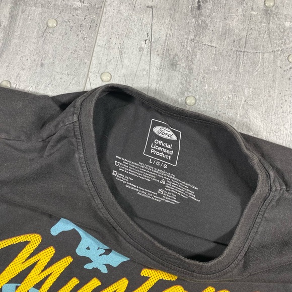 Grey Ford Mustang Car Tee Shirt - Picture 3 of 6